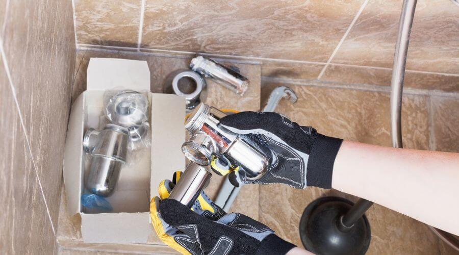 Professional gutter cleaning in Lowell, MA